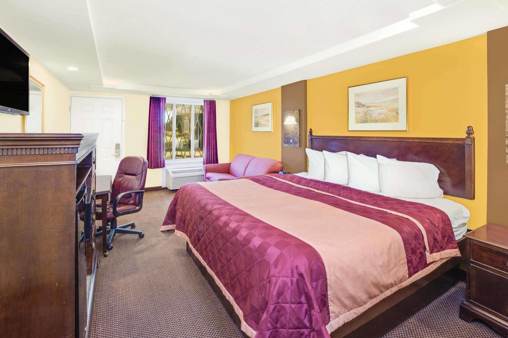 Rodeway Inn & Suites Saginaw Exteriör bild